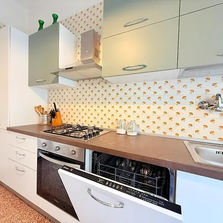 Dimora Concept - Happy - Private Garage Appartement *